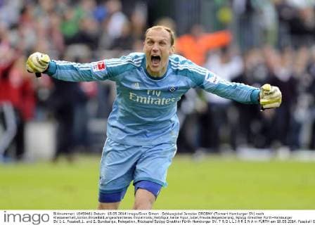 Schlussjubel Jaroslav DROBNY (Torwart Hamburger SV) nach Klassenerhalt,Aktion,Einzelbild,angeschnittenes Einzelmotiv,Halbfigur,halbe Figur,Jubel,Freude,Begeisterung, SpVgg Greuther Fürth-Hamburger SV 1-1. Fussball,1. und 2. Bundesliga, Relegation, Rückspiel SpVgg Greuther Fürth-Hamburger SV. T R O L L I A R E N A in FÜRTH am 18.05.2014.