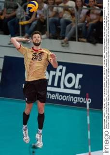 23.05.2014, Brose Arena, Bamberg Volleyball, World League 2014, Deutschland vs. Japan Aufschlag Service Philipp Collin ( 20 GER)