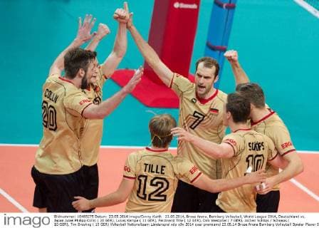 23.05.2014, Brose Arena, Bamberg Volleyball, World League 2014, Deutschland vs. Japan Jubel Philipp Collin ( 20 GER), Lukas Kampa ( 11 GER), Ferdinand Tille ( 12 GER), Dirk Westphal ( 7 GER), Jochen Schöps Schoeps ( 10 GER), Tim Broshog ( 15 GER)