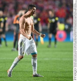 FUSSBALL CHAMPIONS LEAGUE FINALE SAISON 2013 2014 Real Madrid - Atletico Madrid 24.05.2014 Cristiano Ronaldo (Real Madrid) jubelt mit nackten Oberkörper 
