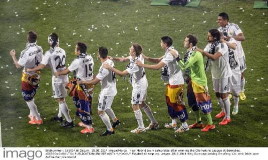 Real Madrid team celebrates after winning the Champions League at Bernabeu. xDIEGOxGxSOUTOx 