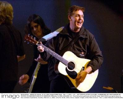 Feb. 3, 2002 - U.S. - KRT SPORTS STORY SLUGGED: SUPERBOWL KRT PHOTOGRAPH BY PATRICK SCHNEIDER CHARLOTTE OBSERVER (February 3) NEW ORLEANS, LA - Paul McCartney performs during the Super Bowl XXXVI pre-game show at the Louisiana Superdome, Sunday, February 3, 2002. (CH) NC KD BL 2002 (Horiz) (Digital image) (smd) News Archive - Feb. 3, 2002 - ZUMAm67