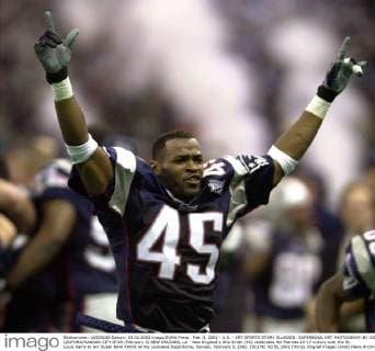 Feb. 3, 2002 - U.S. - KRT SPORTS STORY SLUGGED: SUPERBOWL KRT PHOTOGRAPH BY JOE LEDFORD KANSAS CITY STAR (February 3) NEW ORLEANS, LA - New England s Otis Smith (45) celebrates the Patriots 20-17 victory over the St. Louis Rams to win Super Bowl XXXVI at the Louisiana Superdome, Sunday, February 3, 2002. (KC) NC KD BL 2002 (Horiz) (Digital image) (smd) News Archive - Feb. 3, 2002 - ZUMAm67