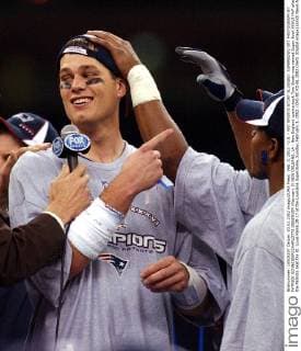 Feb. 3, 2002 - U.S. - KRT SPORTS STORY SLUGGED: SUPERBOWL KRT PHOTOGRAPH BY PATRICK SCHNEIDER CHARLOTTE OBSERVER (February 3) NEW ORLEANS, LA - New England quarterback Tom Brady was named Super Bowl XXXVI MVP after the Patriots beat the St. Louis Rams 20-17 at the Louisiana Superdome, Sunday, February 3, 2002. (CH) NC KD BL 2002 (Vert) (Digital image) (smd) News Archive - Feb. 3, 2002 - ZUMAm67