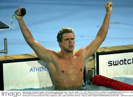 Aug. 20, 2004 - U.S. - KRT SPORTS STORY SLUGGED: OLY-SWIMMING KRT PHOTO BY DAVID EULITT KANSAS CITY STAR (August 20) ATHENS GREECE -- Gary Hall Jr. of the United States celebrates winning goal in teh 50-meter freestyle at the 2004 Olympic Games on Friday, August 20, 2004. (gsb) 2004 News Archive - Aug. 20, 2004 - ZUMAm67