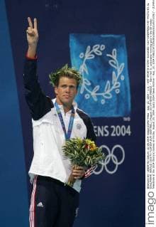 Aug. 20, 2004 - U.S. - KRT SPORTS STORY SLUGGED: OLY-SWIMMING KRT PHOTO BY AL DIAZ MIAMI HERALD (SOUTH FLORIDA SUN-SENTINEL) (August 20) ATHENS GREECE -- Gary Hall Jr. celebrates winning gold in the 50-meter freestsyle at the 2004 Olympic Games on Friday, August 20, 2004. (gsb) 2004 News Archive - Aug. 20, 2004 - ZUMAm67