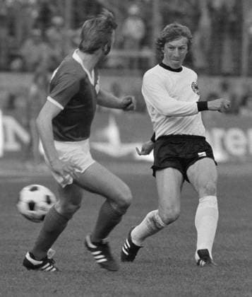 Fussball Weltmeisterschaft 1974 DDR - Bundesrepublik Deutschland 22.06.1974 Heinz FLOHE (re, Deutschland) xxNOxMODELxRELEASExx