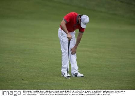 29 May 2014: Rory McIlroy bent over and holding his knee in pain during the First Round of the Memorial Tournament at the Muirfield Village Golf Club in Dublin. GOLF: MAY 29 PGA Golf Herren - the Memorial Tournament - First Round Icon20611695 EDITORIAL USE ONLY