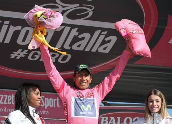 31.05.2014, Monte Zoncolan, ITA, Giro d Italia 2014, 20. Etappe, Mantiago nach Monte Zoncolan, im Bild der Gesamtführende Nairo Quintana, COL ( 121, Movistar Team) bei der Siegerehrung und Präsentation des rosa Trikots leader of the race Nairo Quintana, COL ( 121, Movistar Team) at the winners presentation during Giro d Italia 2014 at Stage 20 from Mantiago to Monte Zoncolan, Italy on 2014 05 31. EP_mhu