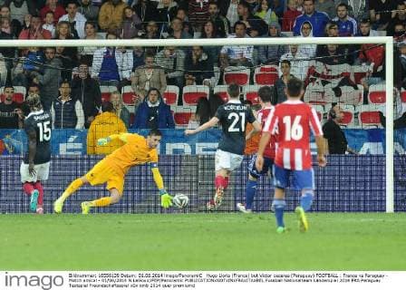 Hugo Lloris (France) but Victor caceres (Paraguay) FOOTBALL : France vs Paraguay - Match amical - 01 06 2014 N.LeGouic FEP Panoramic 