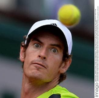 Britain s Andy Murray returns a shot during the men s quarterfinal match at the French Open tennis tournament at the Roland Garros stadium in Paris, France, on June 4, 2014. (Xinhua Chen Xiaowei) (SP)FRANCE-PARIS-TENNIS-FRENCH OPEN 