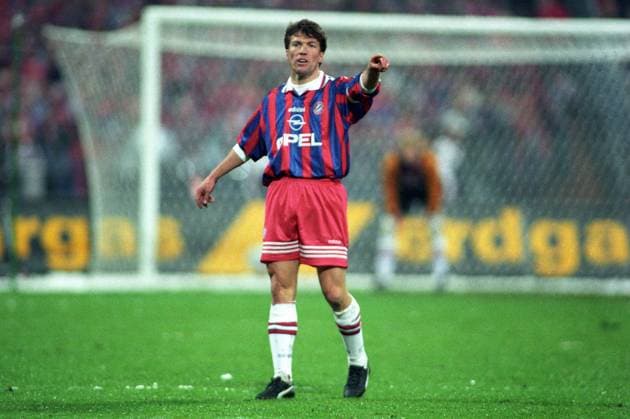 Fussball-Bundesliga, Deutschland, Herren, Saison 1995 1996: FC Bayern München - Bor. Dortmund 1:0; Lothar Matthäus (FCB). Aktion, Einzelbild.
