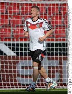 05.06.2014, xjhx, Fussball, Deutsche Fussball Nationalmannschaft DFB Training, v.l. Bastian Schweinsteiger (Deutsche Fussball Nationalmannschaft DFB)