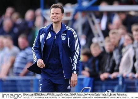 Fußball B-Junioren Westfalenpokal Finale: Schalke 04 - Borussia Dortmund am 04.06.2014 an der Gesamtschule Ückendorfer Strasse in Gelsenkirchen Christian Wörns ( Trainer Schalke )