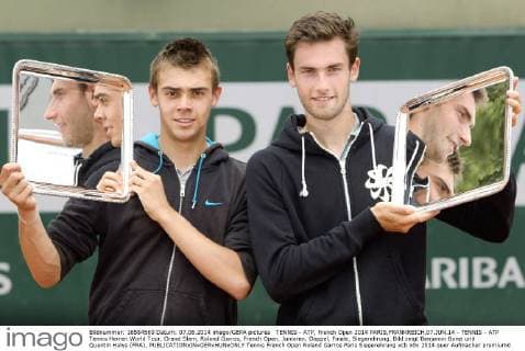 TENNIS - ATP, French Open 2014 PARIS,FRANKREICH,07.JUN.14 - TENNIS - ATP Tennis Herren World Tour, Grand Slam, Roland Garros, French Open, Junioren, Doppel, Finale, Siegerehrung. Bild zeigt Benjamin Bonzi und Quentin Halys (FRA).