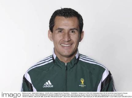 FUSSBALL Fototermin FIFA WM Schiedsrichter 09.04.2014 Enrique Roberto Osses Zencovich (Chile)