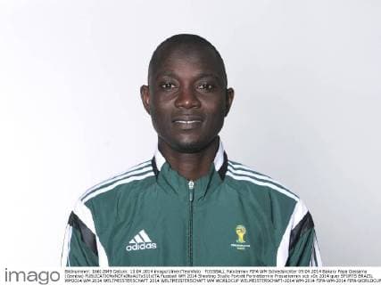 FUSSBALL Fototermin FIFA WM Schiedsrichter 09.04.2014 Bakary Papa Gassama (Gambia)
