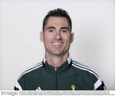 FUSSBALL Fototermin FIFA WM Schiedsrichter 09.04.2014 Benjamin WILLIAMS (Australien)