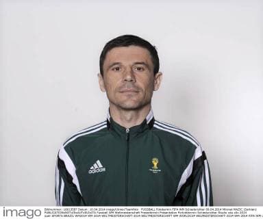 FUSSBALL Fototermin FIFA WM Schiedsrichter 09.04.2014 Milorad MAZIC (Serbien)