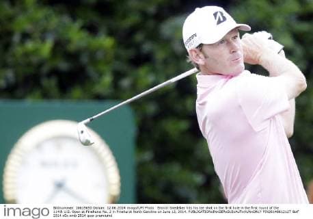 Brandt Snedeker hits his tee shot on the first hole in the first round of the 114th U.S. Open at Pinehurst No. 2 in Pinehurst North Carolina on June 12, 2014.  PIN20140612127