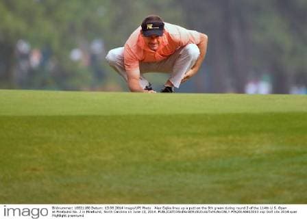 Alex Cejka lines up a putt on the 9th green during round 2 of the 114th U.S. Open at Pinehurst No. 2 in Pinehurst, North Carolina on June 13, 2014.  PIN20140613303