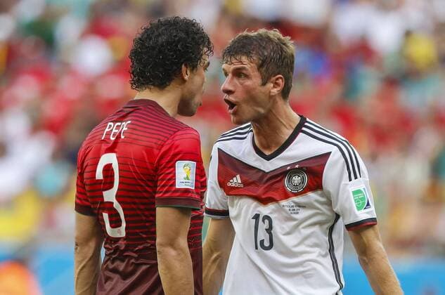 Thomas MUELLER, DFB 13 PEPE, Por 3 Emotionen, Gefühle, Reaktion, Wut, wuetend, schrei, Wutausbruch, Aktion DEUTSCHLAND - PORTUGAL 4-0 FIFA Fussball WM Weltmeisterschaft am 16.06.2014 in SALVADOR, BRASILIEN, Arena Fonte Nova