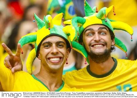 Fans, Fussballfans, supporters, spectators, Zuschauer, Jacke, Kutte, Weste, Fankurve Bemalung im Gesicht, Gesichtsbemalung, Schminke BRASILIEN FIFA Fussball WM Weltmeisterschaft am 17.06.2014 in FORTALEZA, BRASILIEN