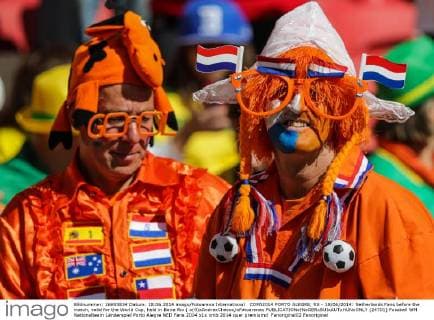 COPA2014 PORTO ALEGRE, RS - 18 06 2014: Netherlands Fans before the match, valid for the World Cup, held in Beira Rio ( x(4)xAndrexChacox xFotoarenax  (24701)