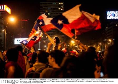 June 18, 2014 - Santiago, Chile - Chileans celebrate the triumph of chile in world 2014, in the emblematic Plaza itala. 2014 FIFA World Cup  - ZUMAn23