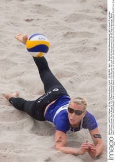 21.06.2014, Berlin, Washingtonplatz Beachvolleyball, Berlin smart Grand Slam, Viertelfinale Abwehr Karla Borger ( 1 GER)