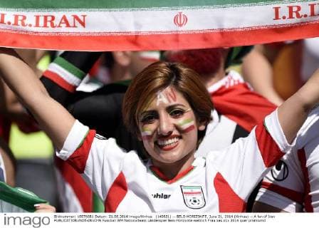 (140621) -- BELO HORIZONTE, June 21, 2014 (Xinhua) -- A fan of Iran 