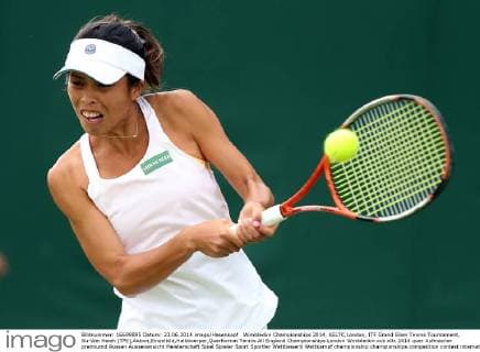 Wimbledon Championships 2014, AELTC,London, ITF Grand Slam Tennis Tournament, Su-Wei Hsieh (TPE),Aktion,Einzelbild,Halbkoerper,Querformat