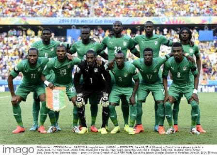 (140624) -- FORTALEZA, June 24, 2014 (Xinhua) -- Cote d Ivoire s players pose for a photo, back, f.l.: Kolo Toure, Cheick Tiote, Souleymane Bamba, Yaya Toure, Gervinho; vorn: Didier Drogba, Serey Die, Boubacar Barry, Arthur Boka, Serge Aurier, Salomon Kalou -- prior to a Group C match of 2014 FIFA World Cup at the Estadio Castelao Stadium in Fortaleza, June 24, 2014. (Xinhua Yang Lei)(xzj) (SP) 