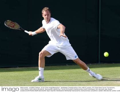 Wimbledon Championships 2014, AELTC,London, ITF Grand Slam Tennis Tournament, Julian Reister (GER),Aktion,Einzelbild, Ganzkoerper,Querformat,