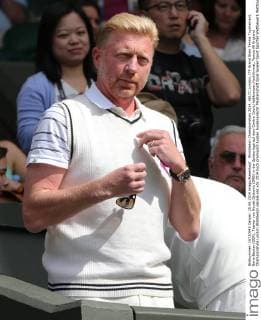 Wimbledon Championships 2014, AELTC,London, ITF Grand Slam Tennis Tournament, Boris Becker (GER), Trainer von Novak Djokovic (SRB) in der Spielerloge auf dem Centre Court,Halbkoerper,Hochformat,