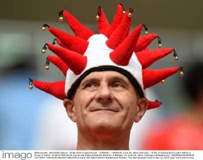 (140625) -- MANAUS, June 25, 2014 (Xinhua) -- A fan of Switzerland is seen before a Group E match of 2014 FIFA World Cup at the Arena Amazonia Stadium in Manaus on June 25, 2014.(Xinhua LiuxDawei)(pcy) (SP)MANAUS-WORLD CUP 2014- 