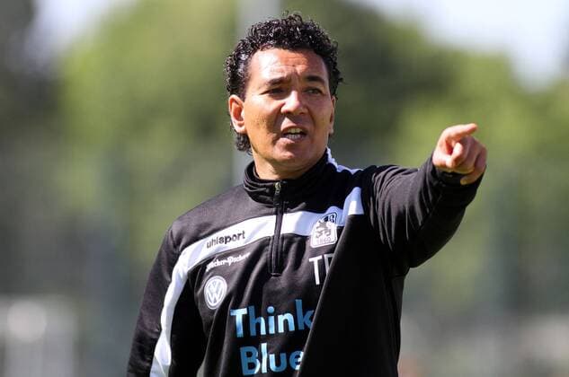 Trainer Ricardo Moniz (1860) gibt lautstark Anweisungen Fussball 2.BL 26.06.2014 TSV 1860 München Training