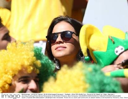 Football - 2014 FIFA World Cup - Round of 16: Brazil vs. Chile - Neymar s stunning model girlfriend Bruna Marquezine at the Estadio Mineirao, Belo Horizonte. COLORSPORT IANxMACNICOL  5228-1