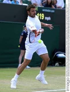 Wimbledon Championships 2014, AELTC,London, ITF Grand Slam Tennis Tournament, Stanislas Wawrinka (SUI), Aktion,Einzelbild,Ganzkoerper,Hochformat