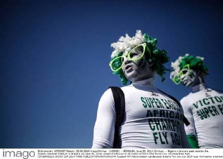 (140630) -- BRASILIA, June 30, 2014 (Xinhua) -- Nigeria s fans are seen outside the Estadio Nacional Stadium in Brasilia, on June 30, 2014, ahead of a Round of 16 match of 2014 FIFA World Cup. (Xinhua Jhon Paz) (SP)BRASILIA-WORD CUP 2014-FANS 