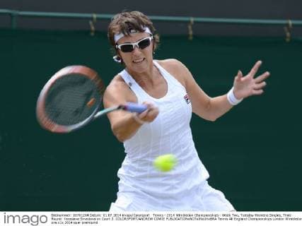 Tennis - 2014 Wimbledon Championships - Week Two, Tuesday Womens Singles, Third Round: Yaroslava Shvedova on Court 3. COLORSPORT ANDREW COWIE 