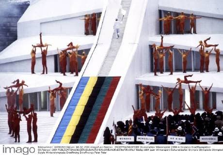 EROEFFNUNGSFEIER Olympischen Winterspiele 1984 in Sarajevo Eroeffnungsfeier 08.Februar 1984 