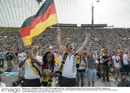 20.500 Zuschauer beim Public Viewing der WM 2014, Begegnung Deutschland-Frankreich, Olympiastadion, Muenchen.04.07.2014 Â