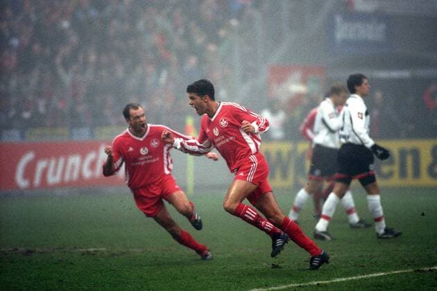 Torschütze Michael Ballack jubelt mit Uwe Rösler (beide 1. FC Kaiserslautern)