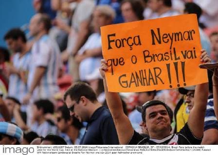 COPA2014 BRASILIA, DF - 07 05 2014: Brazil Fans before the match valid for the World Cup, held at the National Stadium. ( x(4)xAndrexChacox xFotoarenax  (25389)
