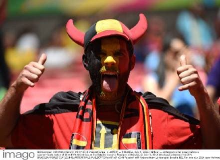 (140705) -- BRASILIA, July 5, 2014 (Xinhua) -- A Belgium s fan poses before a quarter-finals match of 2014 FIFA World Cup at the Estadio Nacional Stadium in Brasilia, on July 5, 2014.(Xinhua Liu Dawei)(rh) (SP) BRASILIA-WORLD CUP 2014-QUARTERFINALS 