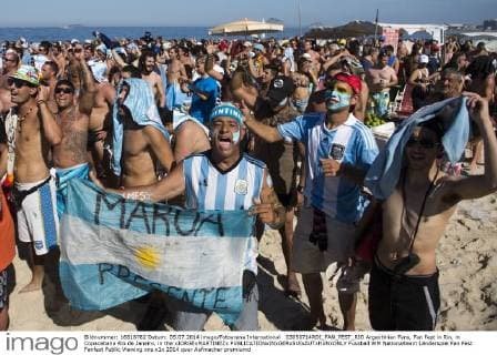 03050714RDI_FAN_FEST_RIO Argentinian Fans, Fan Fest in Rio, in Copacabana Rio de Janeiro, in the xJORGExMARTINEZx 