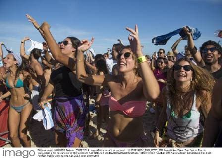 11050714RDI_FAN_FEST_RIO Argentinian Fans, Fan Fest in Rio, in Copacabana Rio de Janeiro, in the xJORGExMARTINEZx 