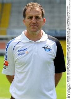 Paderborn, Deutschland 04. Juli 2014: 14 15 SC Paderborn 07. Co-Trainer Asif Saric (Paderborn). mt