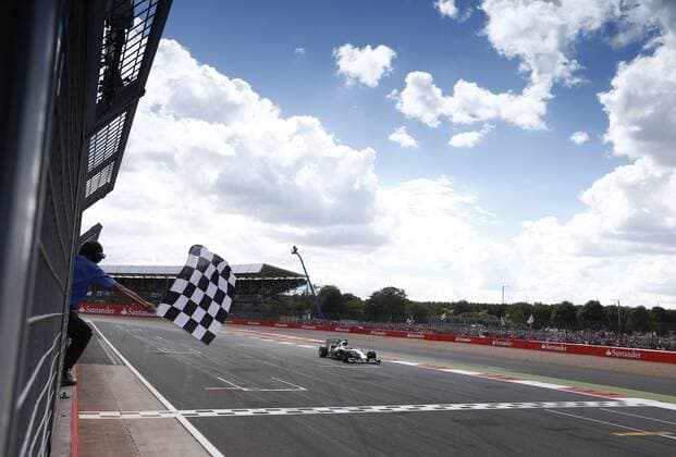 Motorsports: FIA Formula One World Championship 2014, Grand Prix of Great Britain, 44 Lewis Hamilton (GBR, Mercedes AMG Petronas F1 Team), xHOCHxZWEIx